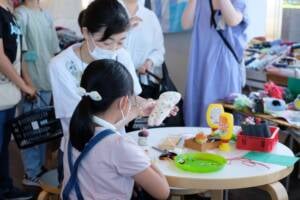 【7/24-26】産学連携のコラボ企画「布が紡ぐ物語 -リユース×アートの可能性　めぐる布市×横浜美術大学×アートフォーラムあざみ野」が開催
