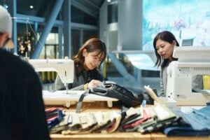 小さく丁寧な循環で、あったかい地域を。服がめぐり、人がつながる「Community Loops」