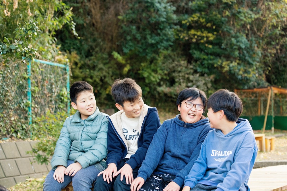 瀬ケ崎小学校の小学生たち